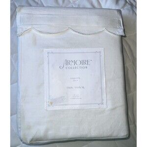 Armoire Collection Twin XL Scalloped Sheets Sets White